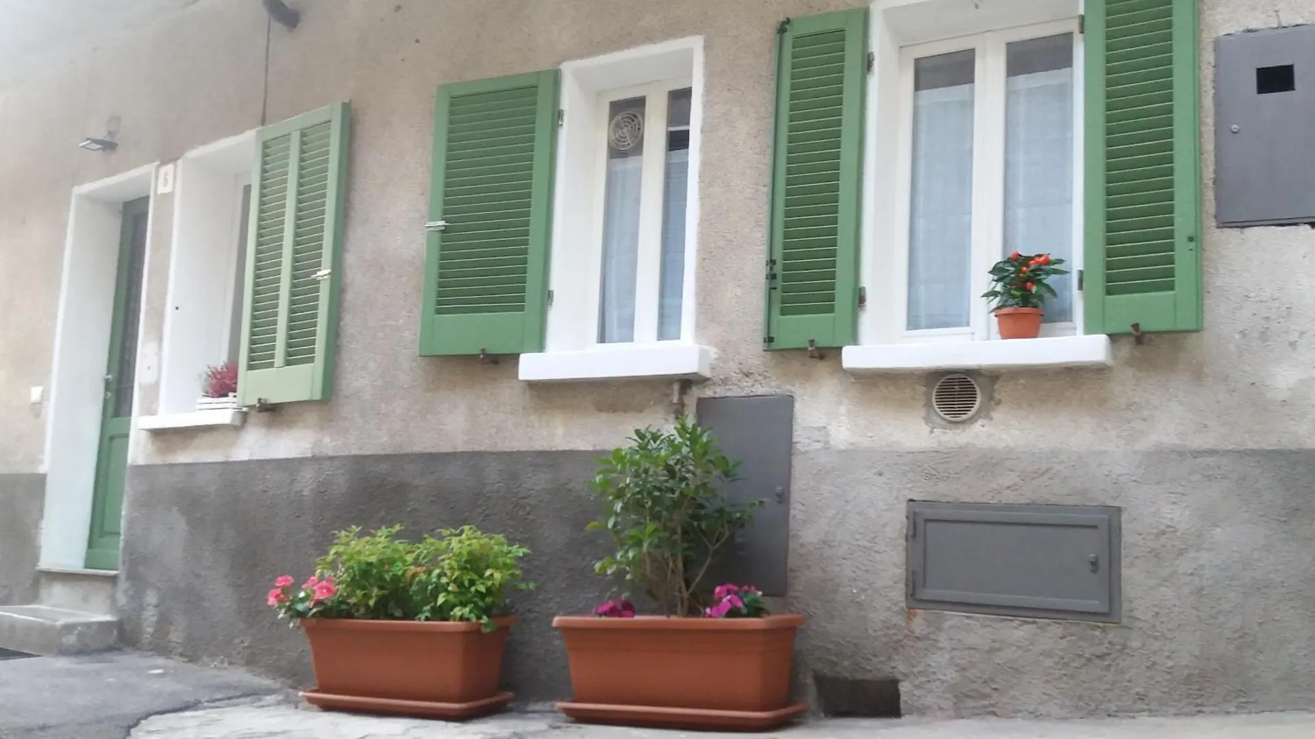 Appartement Ca' Nova - Casa In Antico Borgo à Laveno-Mombello